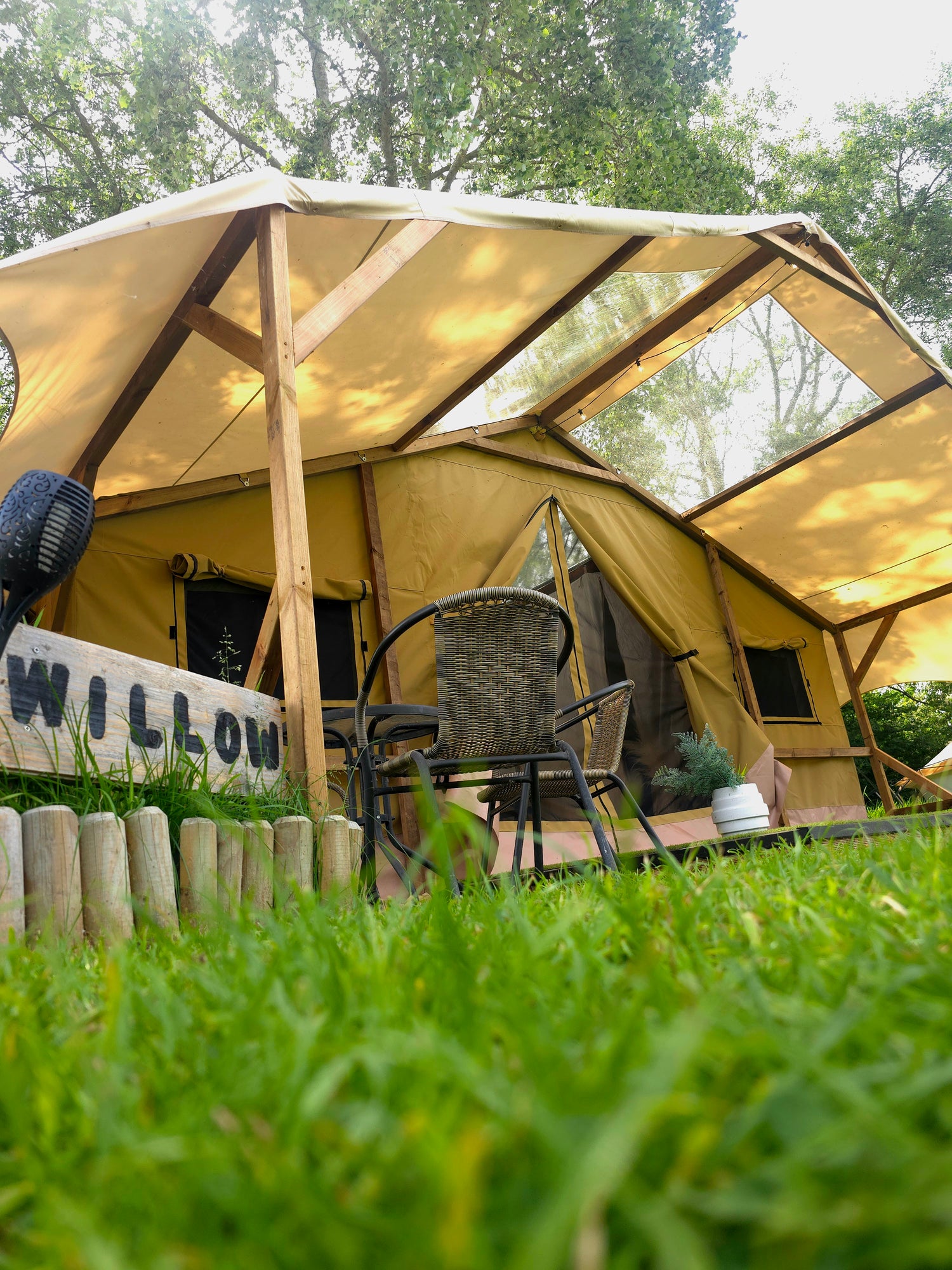 Willow Safari Tent Stay – Bell Tent Village Parks